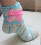 вязаные носки с бантом.png