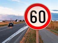 shutterstock_2099755816_speed limit road sign_ātruma ierobežojuma ceļa zīme.jpg