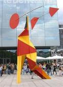 444px-Alexander_Calder_Crinkly_avec_disc_Rouge_1973-1.jpg