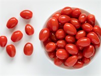 Shutterstock_2268496791_cherry tomatoes_ķiršu tomāti.jpg