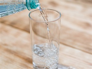 shutterstock_1323771914_Sparkling water_Gāzēts ūdens.jpg