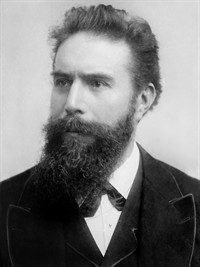 shutterstock_242820439_Wilhelm Roentgen_Vilhelms Rentgens.jpg