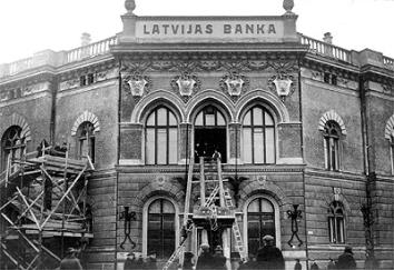 banka 1921.g. seifa pacelšana.jpg