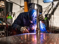 shutterstock_2550106695_welding_metināšana.jpg