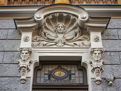 lindasky76 Shutterstock.jpg