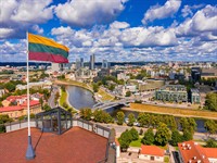 shutterstock_1856760907_Lithuania flag over the Vilnius_Lietuvas karogs pāri Viļņai.jpg