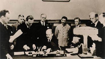 1molot - rib pakta parakst 23. aug.jpg