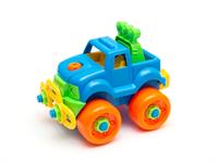 Shutterstock_2315019509_toy car_spēļmanta (1).jpg