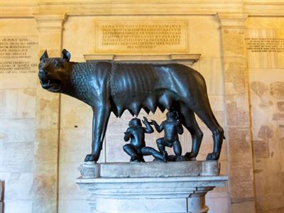 Tsvetelina Dyankova Shutterstock_ Capitoline Wolf_Kapitolija vilku māte.jpg