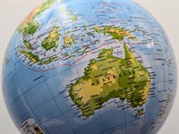 shutterstock_2552924645_Australia on globe_Austrālija uz globusa.jpg