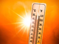 shutterstock_1748344445_heat on thermometer_augsta gaisa temperatūra.jpg