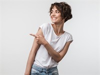 shutterstock_1410550274_happy woman_priecīga sieviete.jpg