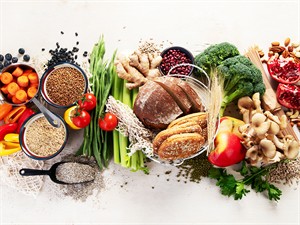 shutterstock_2568020945_high fiber foods_pārtika ar augstu šķiedrvielu saturu.jpg