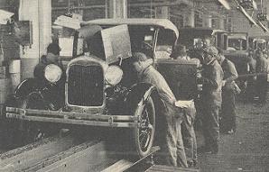 Ford_Motor_Company_assembly_line.jpg