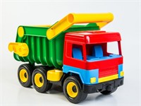 Shutterstock_2336781853_toy truck_rotaļu kravas mašīna.jpg
