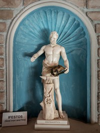 shutterstock_313009874_Hephaestus_Hēfaists.jpg