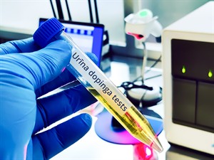 shutterstock_2515400895_urine for doping drugs test_Urīna dopinga tests.jpg