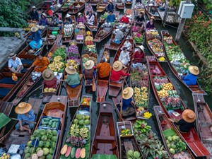 Supavadee butradee Shutterstock_Thailand traditional ancient floating market_Taizemes tradicionālais senais peldošais tirgus.jpg
