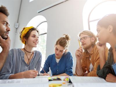 Shutterstock_670358926_student council_skolēnu pašpārvalde.jpg