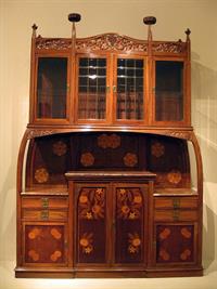 280 httpscommons.wikimedia.orgwikiFile137_Bufet_de_la_casa_Lle%C3%B3_Morera,_de_Gaspar_Homar.jpg.jpg