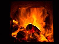 shutterstock_2562402917_fireplace_kamīns.jpg