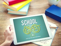 shutterstock_430699282_school learning on tablet_mācīšanās planšetē.jpg