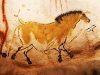 spatuletail Shutterstock_petroglyphs lascaux cave_petroglifi Lasko alā.jpg