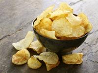 Shutterstock_1148779010_crisps_čipsi.jpg