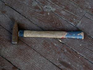 Shutterstock_2005781879_hammer_āmurs.jpg