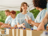 shutterstock_2230295751_Group of Volunteers_brīvprātīgie.jpg