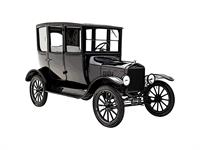 FlyingDoctor Shutterstock_old vintage car_retro automobilis.jpg