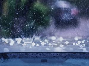 shutterstock_2314008759_Heavy rain with hail_Lietusgāze ar krusu.jpg