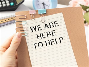 shutterstock_1897245229_we are here to help_mēs esam šeit lai palīdzētu.jpg