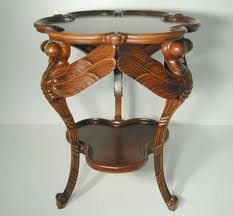 lejupielāde galds.jpg