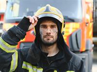 shutterstock_2552918413_firefighter_ugunsdzēsējs.jpg