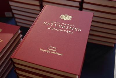 LR Satversmes vāka attēls.jpg