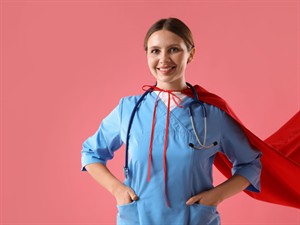 Shutterstock_2695589679_Medical worker superhero_Medicīnas darbinieka supervaronis.jpg