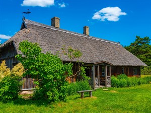 shutterstock_2436283809_The Ethnographic Open-Air Museum of Latvia_Latvijas Etnogrāfiskais brīvdabas muzejs.jpg