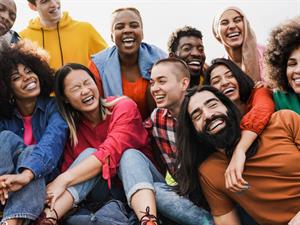 Shutterstock_2153359331_different people_dažādi cilvēki.jpg