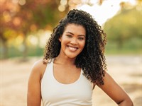 shutterstock_2499829597_curly hair_čirkaini mati.jpg