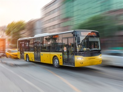 shutterstock_2373946263_bus_autobuss.jpg