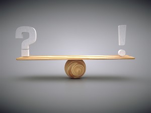 shutterstock_2649669537_Balances Question Mark and Exclamation Mark_Jautājuma zīme un izsaukuma zīme balansā.jpg