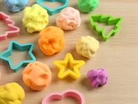 Shutterstock_2082879706_play dough and molds_plastilīns un formas (1).jpg