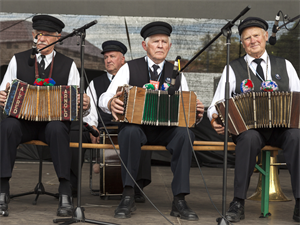 BOOCYS Shutterstock.png