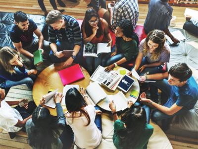 Shutterstock_423312271_student council_skolēnu pašpārvalde.jpg