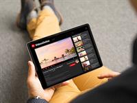 shutterstock_1924136048_watching videos_skatās video.jpg