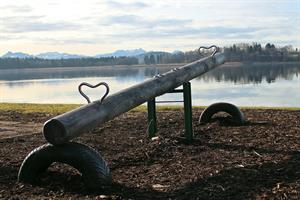 seesaw-240650_1280.jpg
