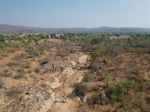 Shutterstock_2495857487_dry river_sausa upe.jpg