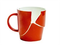 Shutterstock_1942035901_broken mug_saplēsta krūze.jpg