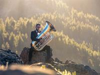 tubas spēlētājs.jpg